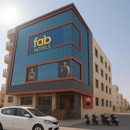 Fabhotel The Golf Inn โนอิดา ภายนอก รูปภาพ