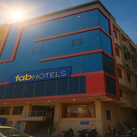 Fabhotel The Golf Inn โนอิดา ภายนอก รูปภาพ
