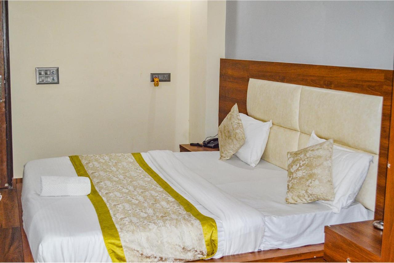 Fabhotel The Golf Inn โนอิดา ภายนอก รูปภาพ
