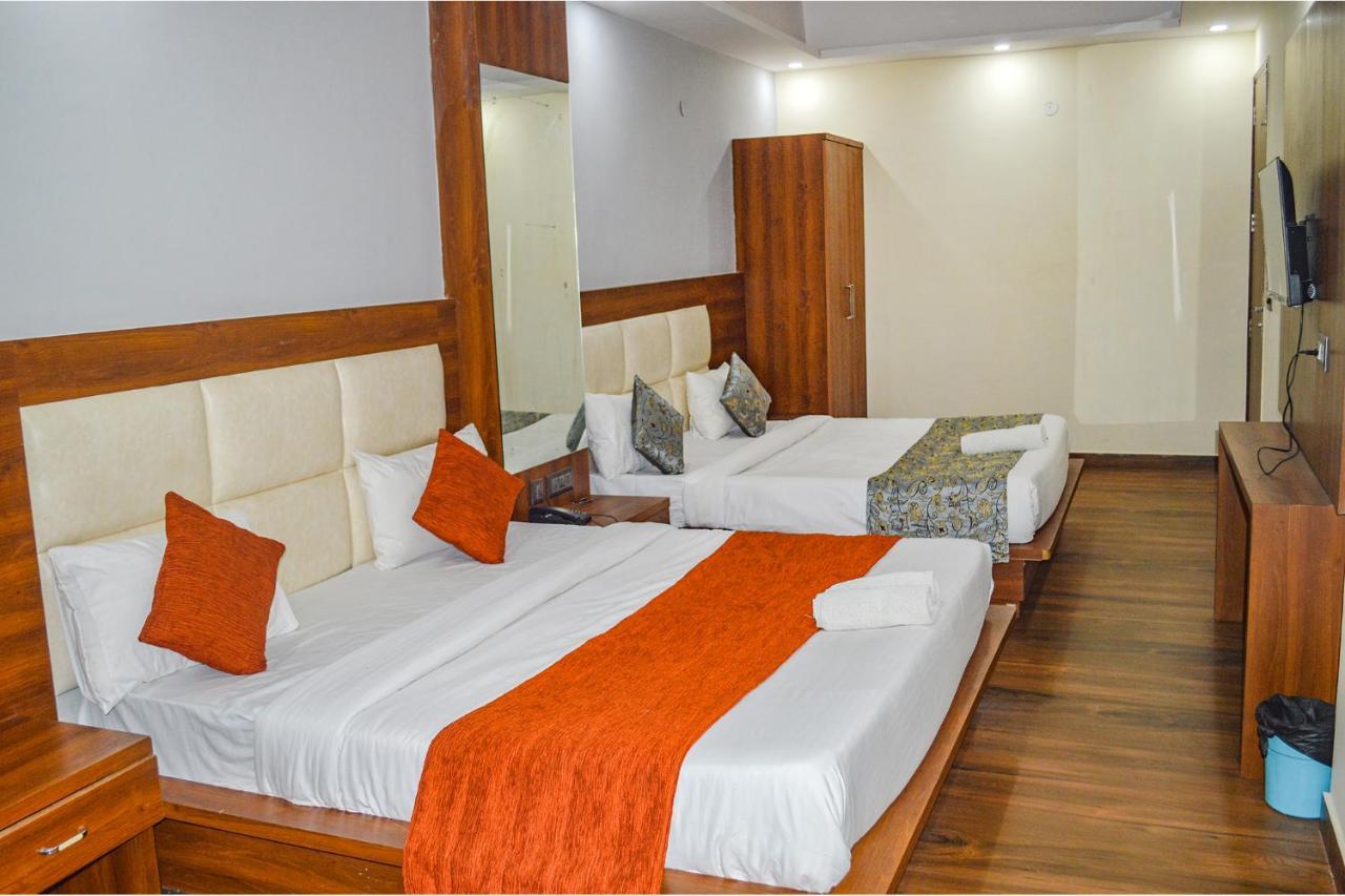 Fabhotel The Golf Inn โนอิดา ภายนอก รูปภาพ